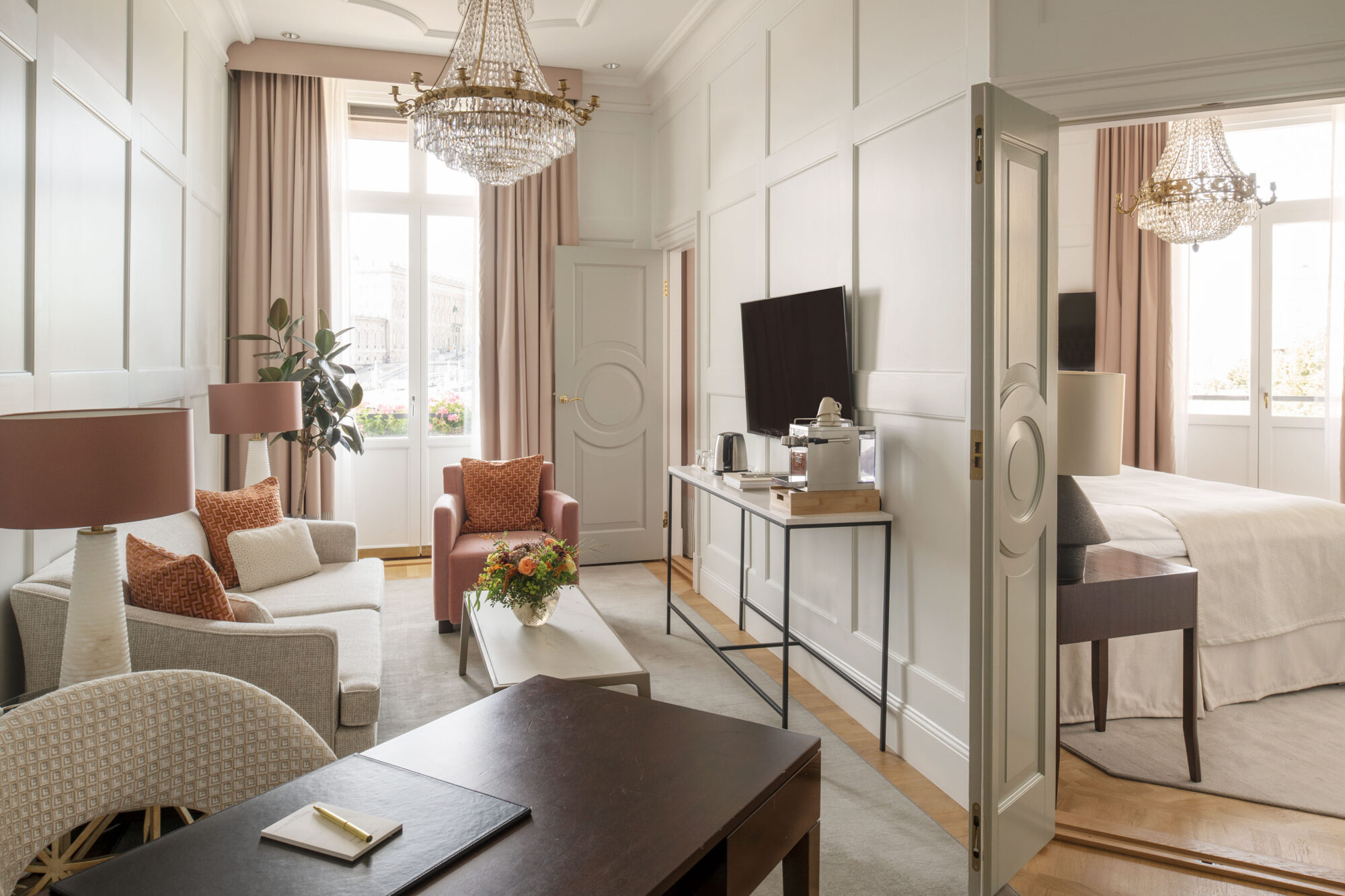 Superior suite med utsikt på Grand Hôtel Foto: Andy Liffner