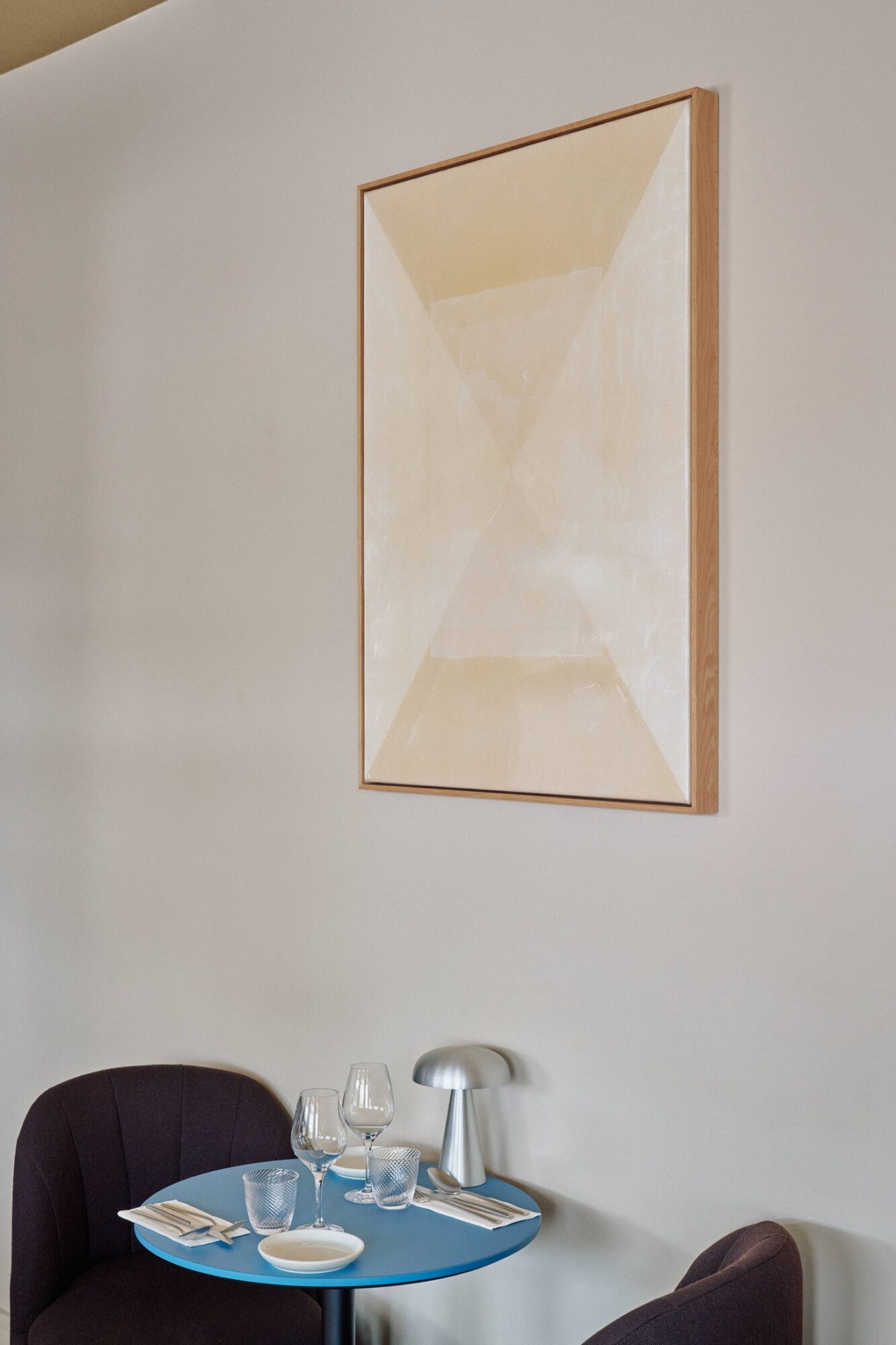 Camilla Reymans kunst på veggene i Petra Hotel i København. 